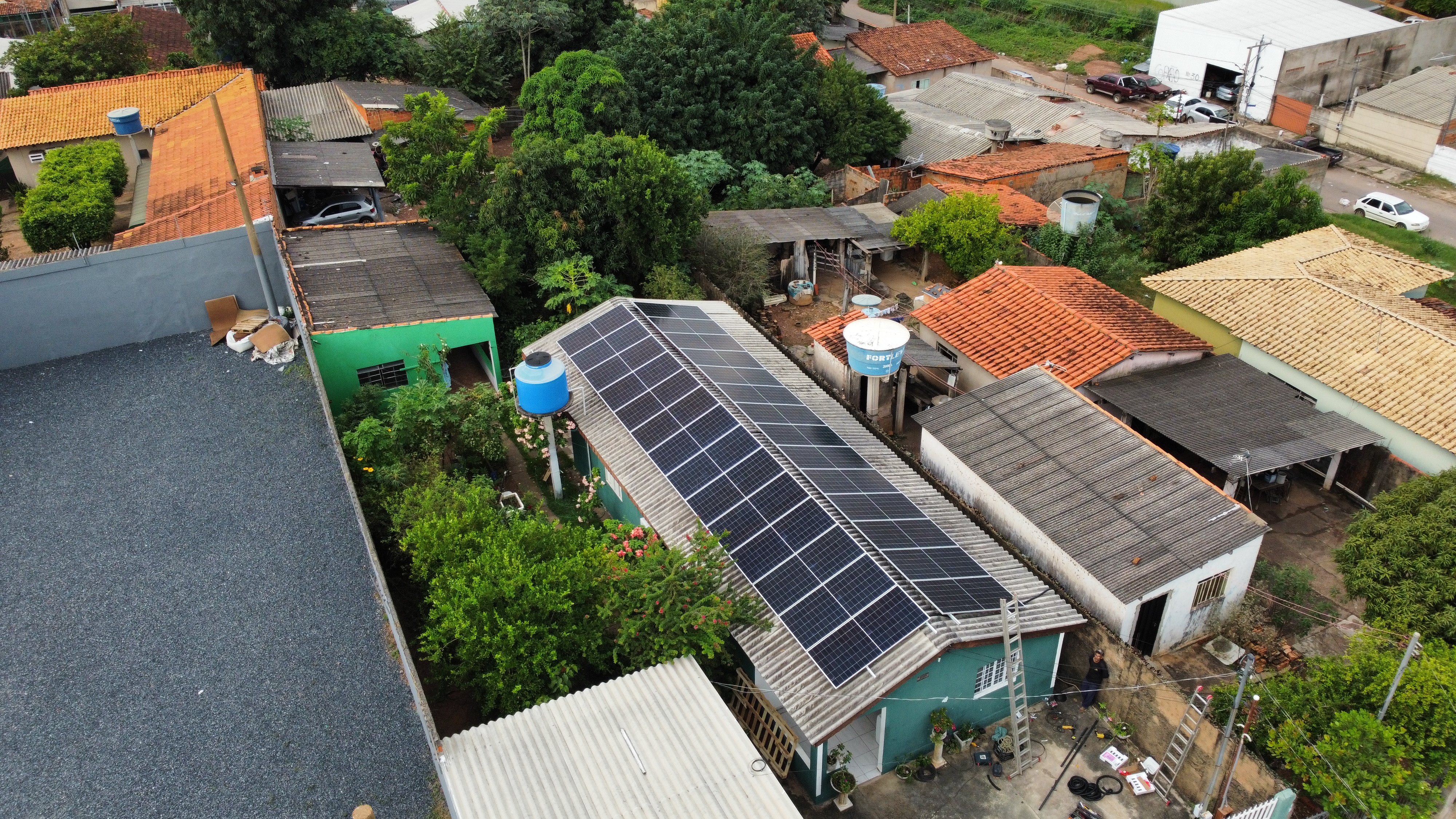 Usina solar para duas gerações em Várzea Grande